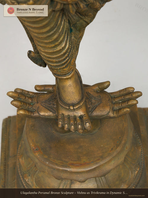 Ulagalantha Perumal Bronze Sculpture – Vishnu as Trivikrama in Dynamic Stride
