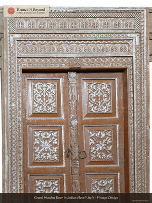 Grand Wooden Door in Indian Haveli Style - Vintage Design