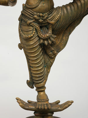Ulagalantha Perumal Bronze Sculpture – Vishnu as Trivikrama in Dynamic Stride