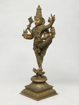 Ulagalantha Perumal Bronze Sculpture – Vishnu as Trivikrama in Dynamic Stride