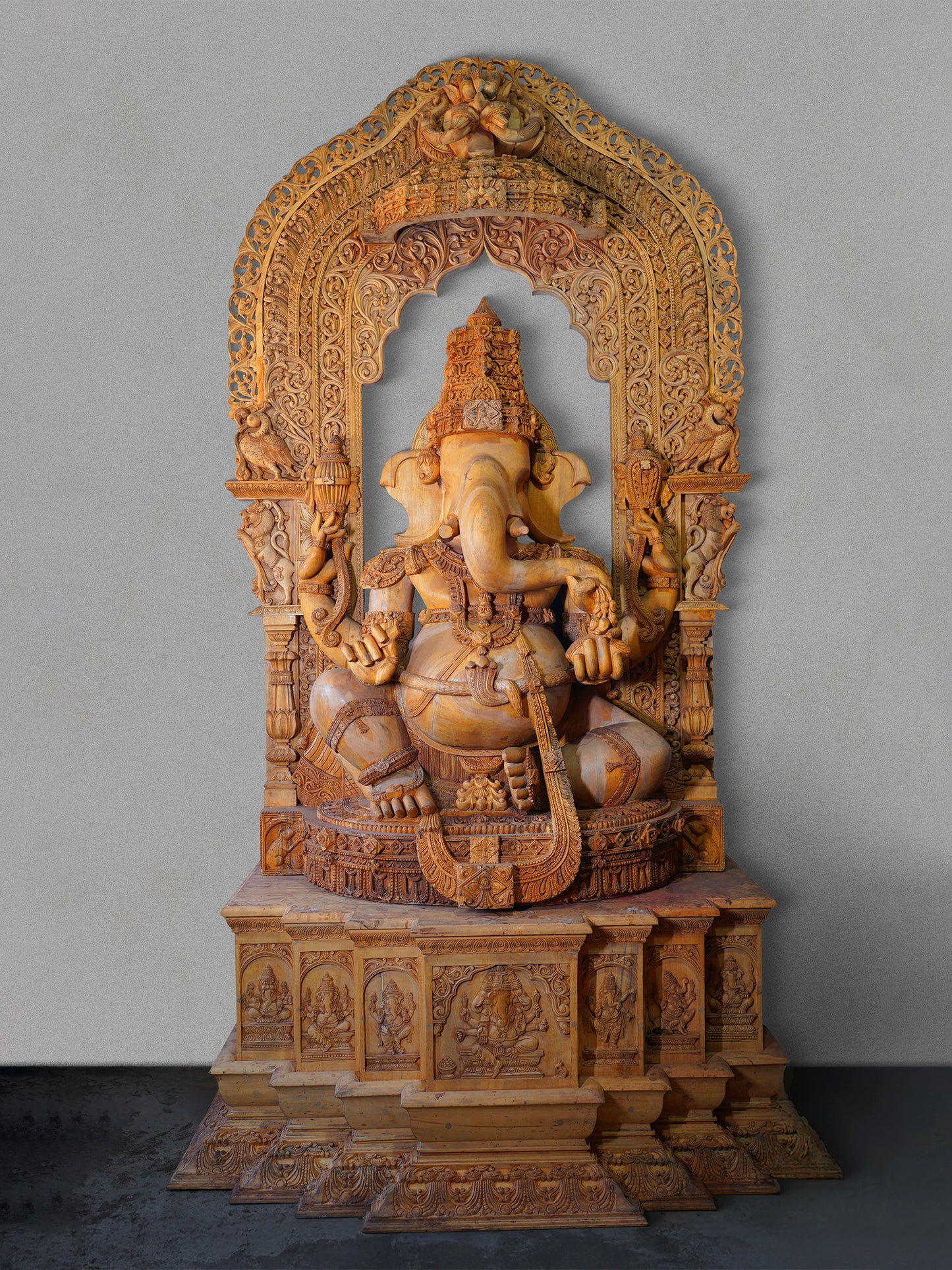 126" Four armed Lord Ganesha Seated with Kirtimukha Throne | Wood Carved Statue | Shipped by Sea
