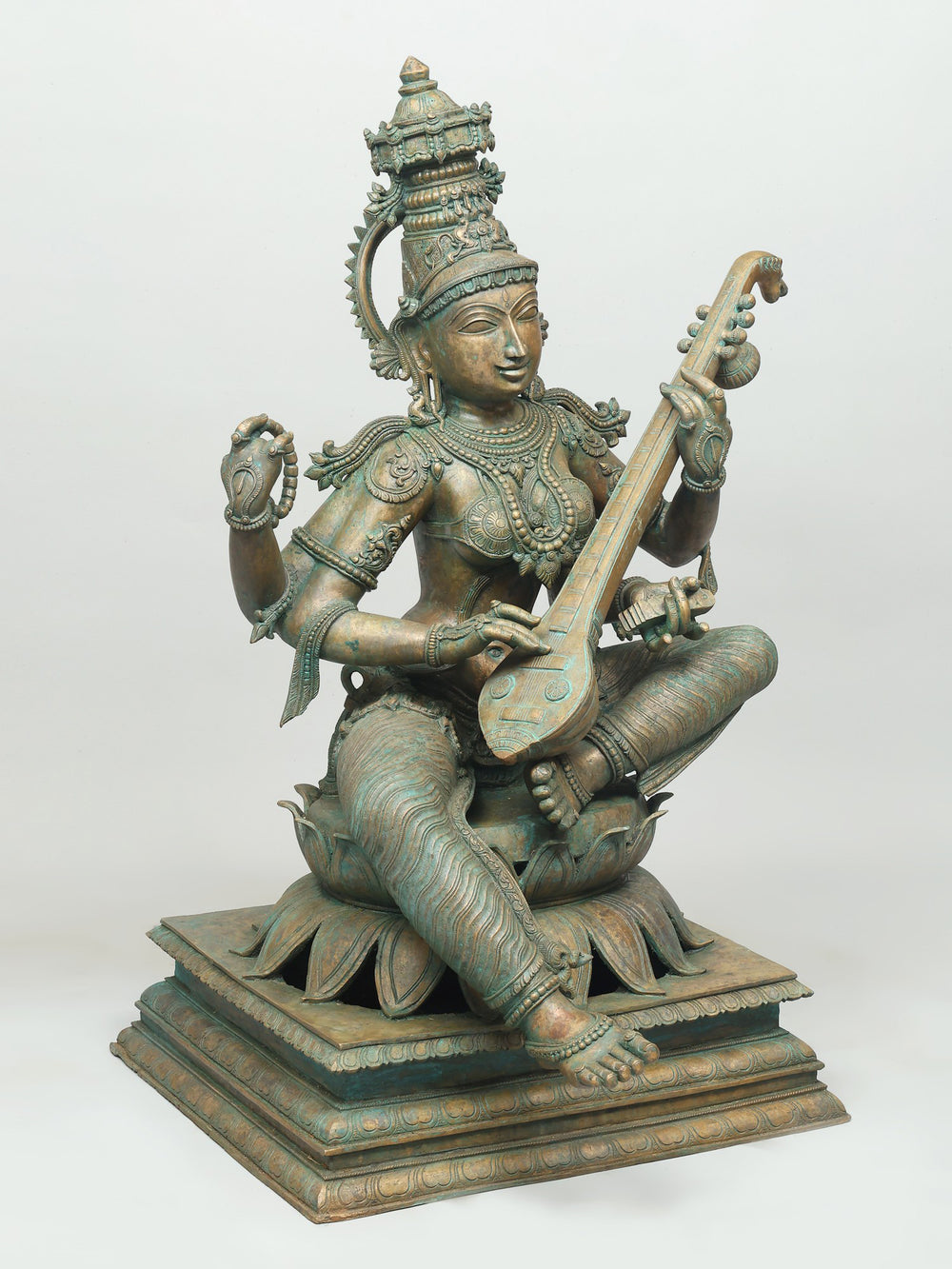 Seated Saraswati with Veena and Rosary in Bronze – Swamimalai, Tamil Nadu