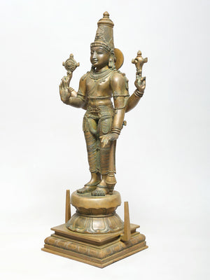 Standing Four-Armed Vishnu in Panchaloha Bronze – Lost-Wax Method, Swamimalai