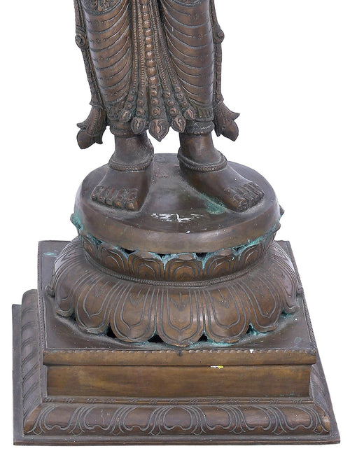 Four-Armed Lakshmi Standing on Double Lotus in Panchaloha Bronze – Swamimalai, Tamil Nadu
