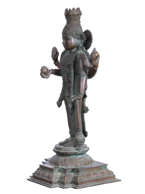 Sri Guruvayurappan Standing with Gada and Vaishnava Attributes in Bronze – Swamimalai, Tamil Nadu