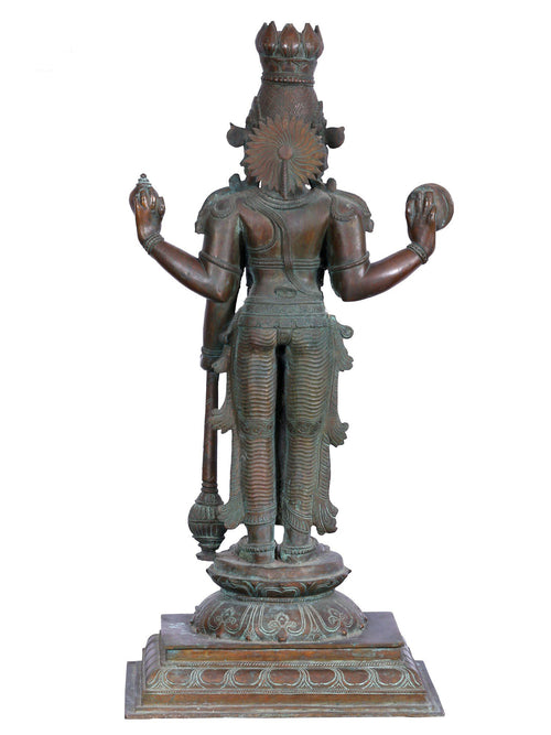 Sri Guruvayurappan Standing with Gada and Vaishnava Attributes in Bronze – Swamimalai, Tamil Nadu
